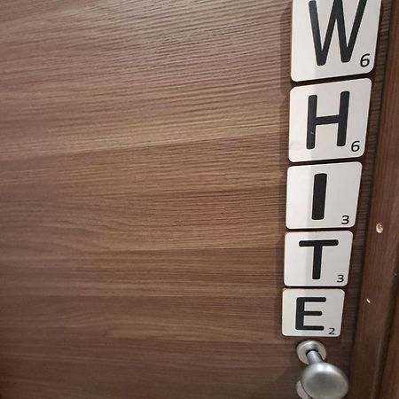 Rock&White Apartment Генуа Екстериор снимка